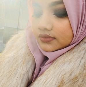 Meet your Posher, Sonia